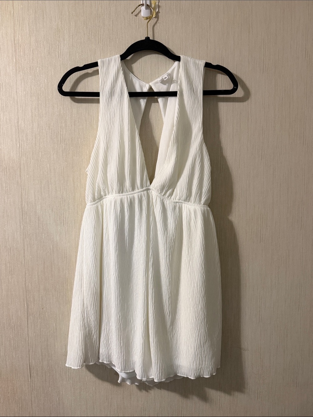 WHITE ROMPER - Picture 1 of 3
